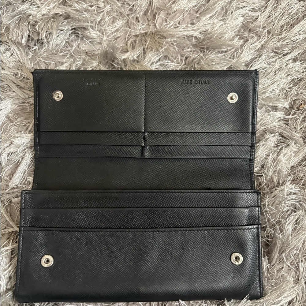 Prada Black Wallet - Picture 2 of 6